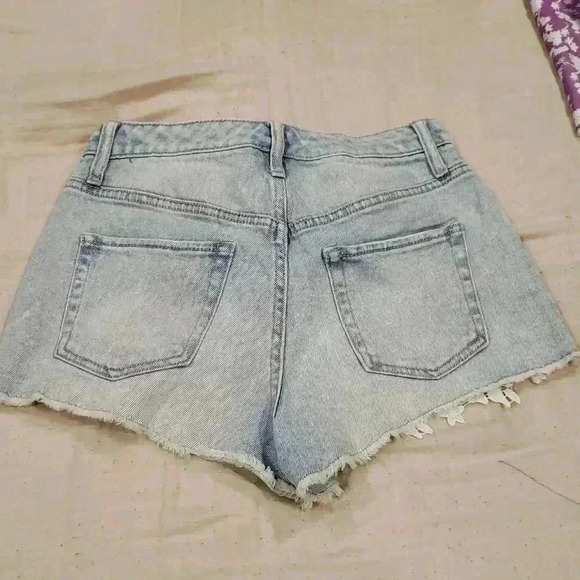 Wild Fable High Rise Jean Shorts‎ 2 - Picture 3 of 3